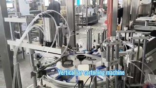 Vertikal beladende Rotationskartoniermaschine