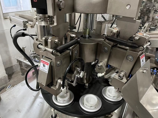 Weiches Plastikrohr-füllende versiegelnde Maschinen-Körper-Lotions-Creme automatisch