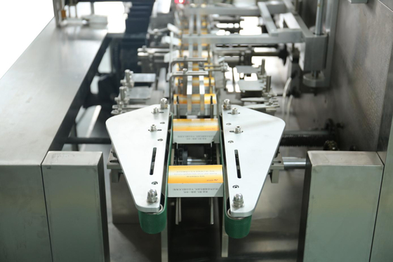 Hochgeschwindigkeitskästchen, das ununterbrochene automatische vertikale Verpackenkartonierungsmaschine verpackt
