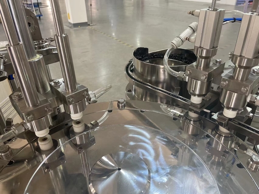 Automatische Vorgefüllte Spritze Füll- und Steckmaschine 1088*858*1800mm