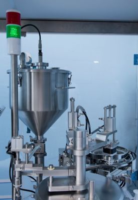 Automatische aseptische Einwegflüssige Medizin Plastikvorgefüllte Spritze Pfs-Füllmaschine