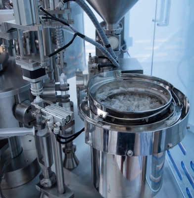 Einweg-Paste-Spritze-Füllmaschine Vorgefüllte Spritze-Gel-Plastikspritze-Füllmaschine und -Kappe
