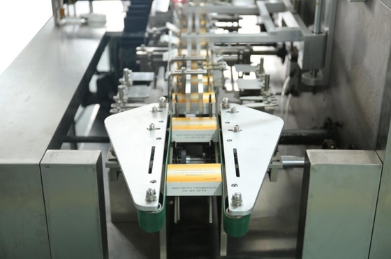 Automatische horizontale Tablette Pille Kapsel Karton Verpackungsmaschinen Blister Board Plate Tray Kartonierung Verpackung Mach