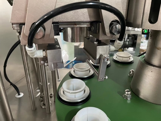 Automatische ständige Enddichtmaschine für Salbe Handcreme Zahnpasta Dosen kundenspezifische Verpackung Füllmaschine