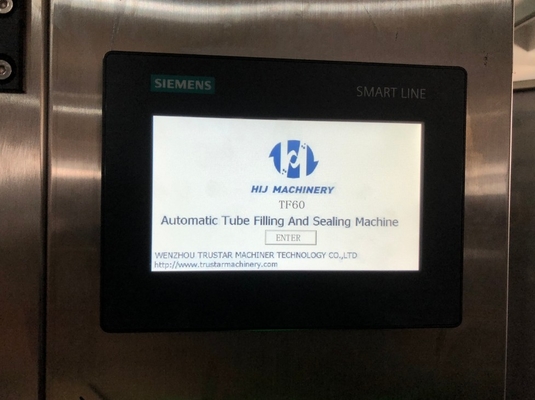 Automatische Maschine zum Füllen und Versiegeln von Kosmetikrohren