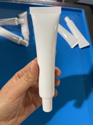 Füllende und versiegelnde Maschinenkosmetische Sahnerohr-Zahnpastarohr-Aluminiumfüllmaschine des automatischen weichen Kunststoffrohrs