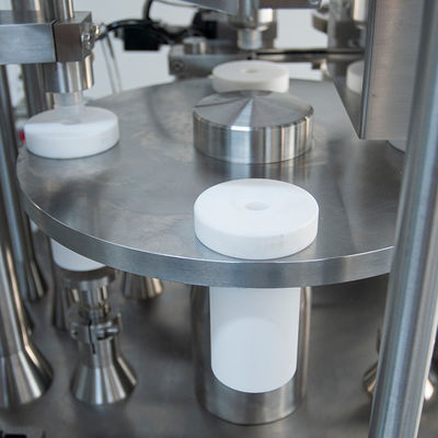 Automatische Abfüllmaschine für vorgefüllte Spritzen mit Luer-Lock-Verschluss, Glas-Spritzen-Gel-Abfüll- und Verschließmaschine