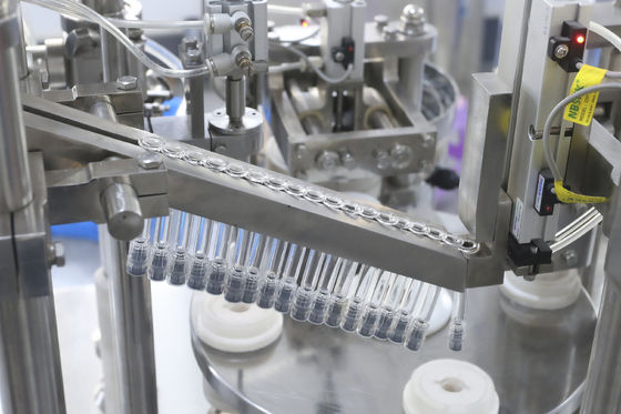 Automatische Abfüllmaschine für vorgefüllte Spritzen mit Luer-Lock-Verschluss, Glas-Spritzen-Gel-Abfüll- und Verschließmaschine