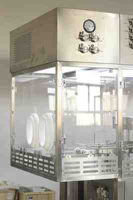 Pharmazeutische Flüssigkeit Hyaluronsäure Injektions-Abfüllmaschine Kartusche Automatische Spritzen-Abfüllmaschine