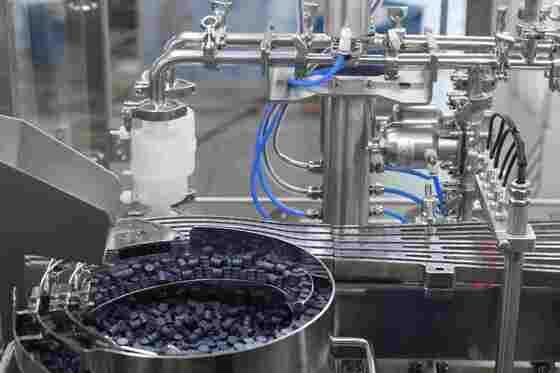 Hochpräzise Maschine zum Füllen und Verschließen von vorgefüllten Spritzen, Kartuschenfüllmaschine
