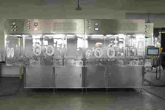 Hochgeschwindigkeits-Automatisierte RTU-Füllmaschine für vorgefüllte Spritzen zur Herstellung steriler Arzneimittel
