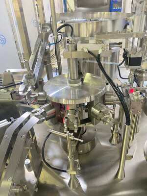 Veterinärmedizinische Spritzefüllmaschine