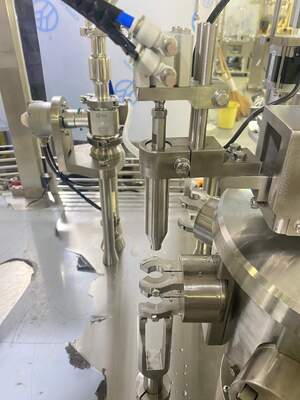 Veterinärmedizinische Spritzefüllmaschine