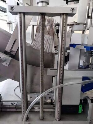 Multifunktionale vertikal rotierende Schachtellademaschine