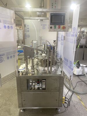 Automatische Spritzefüllmaschine für Pharmaunternehmen